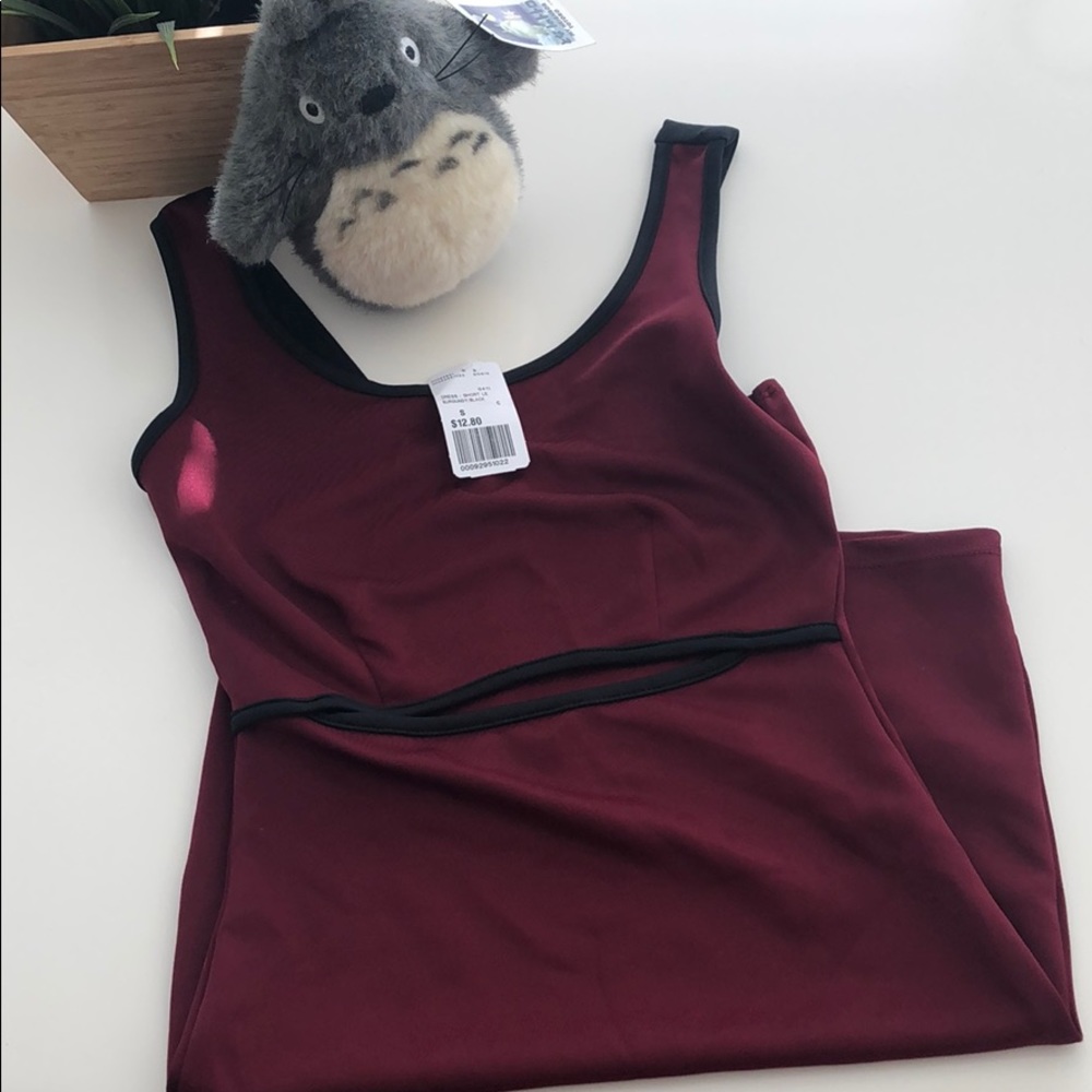 🔥Forever 21 burgundy cut out mini dress NWT 👗